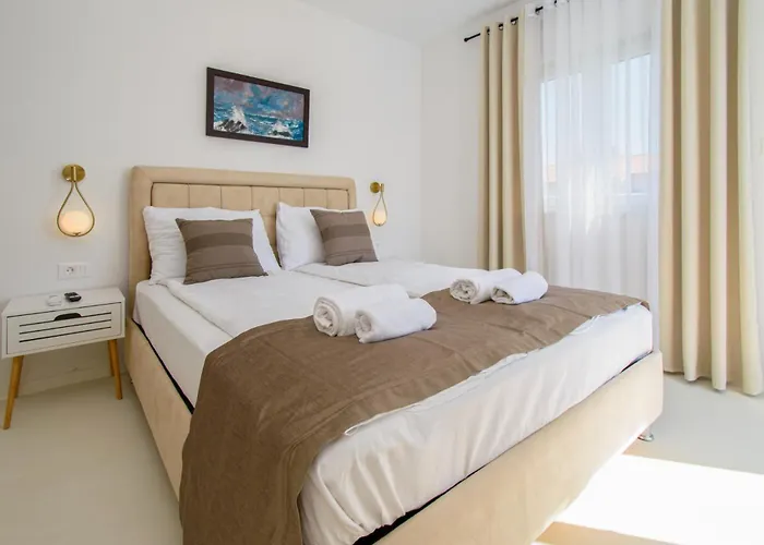 Modern Angelina In - By Istrabook * Poreč