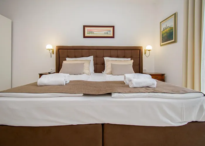 Villa Modern Angelina In - By Istrabook *