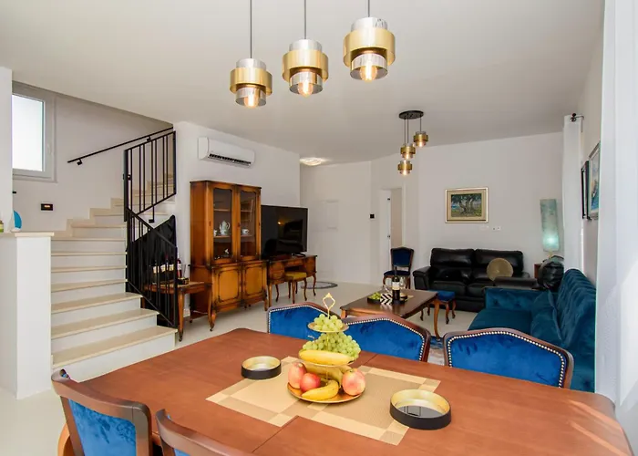 Villa Modern Angelina In - By Istrabook Porec