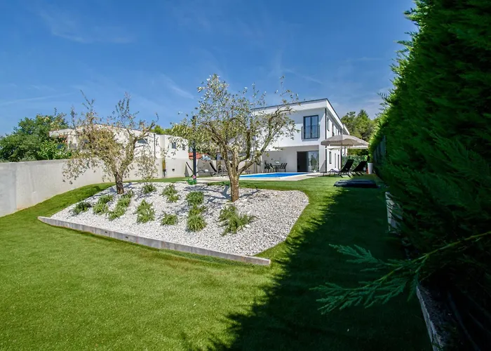 Villa Modern Angelina In - By Istrabook Porec