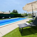 Villa Modern Angelina In - By Istrabook *