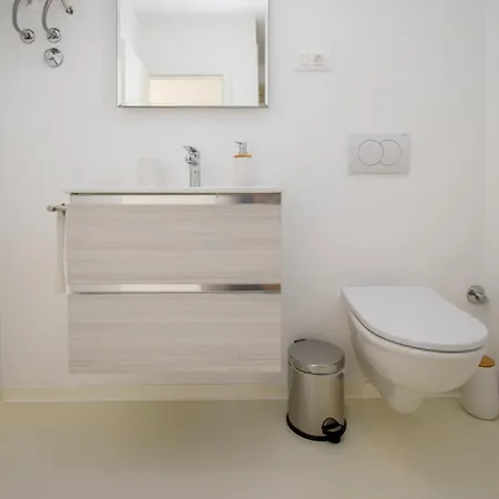 ヴィラ Modern Angelina In ポレッチ