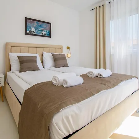 Modern Angelina In * Poreč