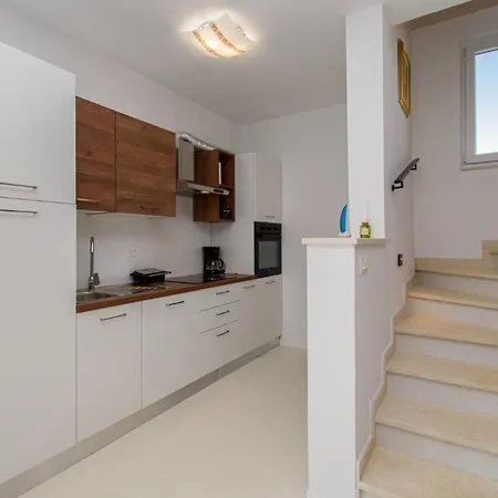 Modern Angelina In Villa