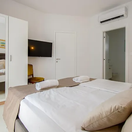 Modern Angelina In Villa