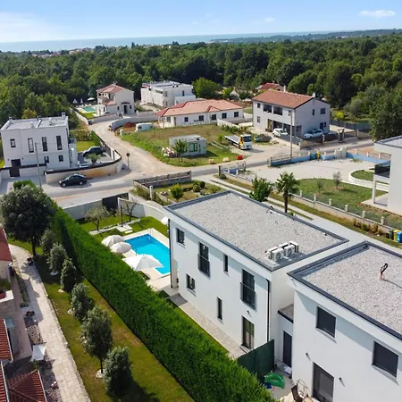 Modern Angelina In - By Istrabook Villa *