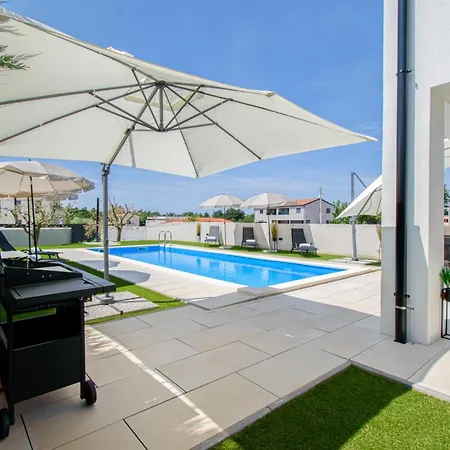 Modern Angelina In Poreč