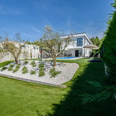 Villa Modern Angelina In - By Istrabook Poreč