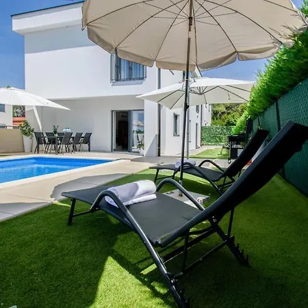 Modern Angelina In Villa Poreč