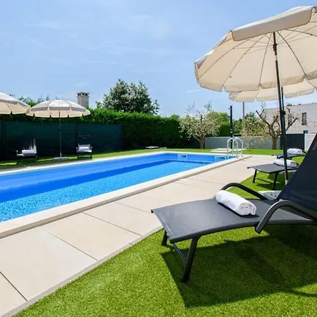 Vila Modern Angelina In - By Istrabook *