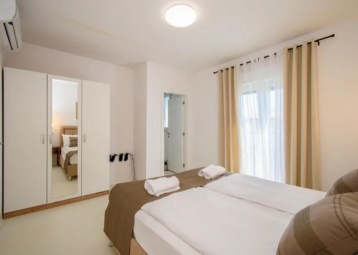 Villa Modern Angelina In - By Istrabook