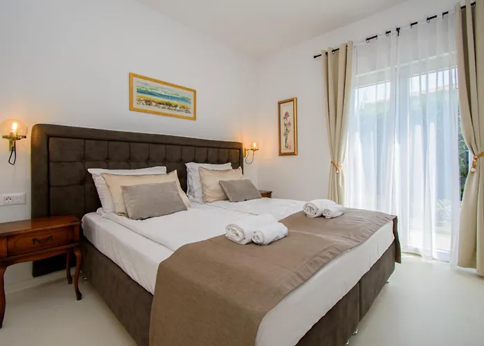 Modern Angelina In - By Istrabook Poreč