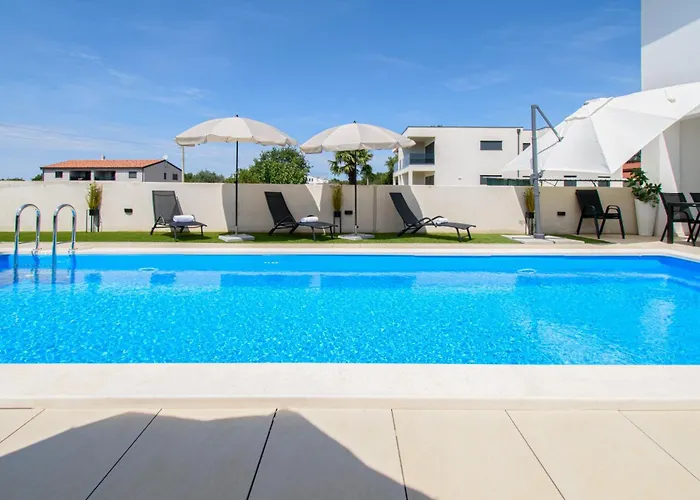 Modern Angelina In - By Istrabook Villa *